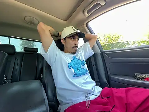 bigdickkane300 online show from June 6, 2026, 10:03 pm
