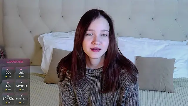 MichelleRoux online show from November 8, 2025, 1:33 pm