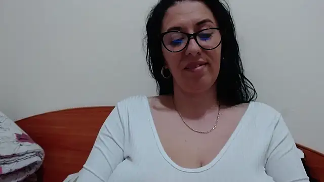 Snapshot of jollene chatting on April 18, 2026, 1:48 pm jollene online show from April 18, 2026, 1:48 pm