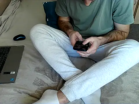 Snapshot of bul_boy chatting on February 24, 2026, 11:52 am bul boy online show from February 24, 2026, 11:52 am