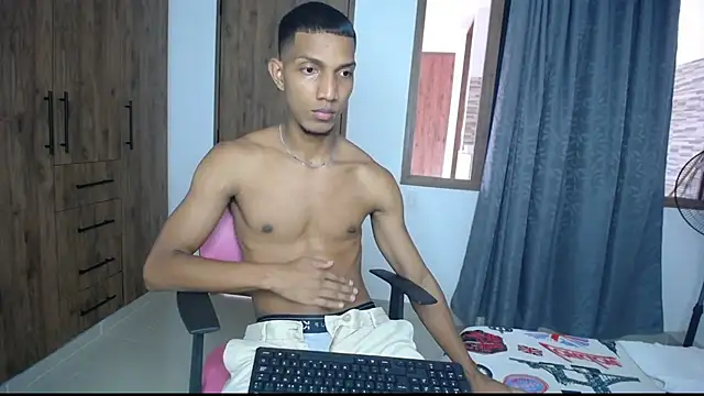 Snapshot of miguelmarcus chatting on October 3, 2025, 5:54 pm miguelmarcus online show from October 3, 2025, 5:54 pm