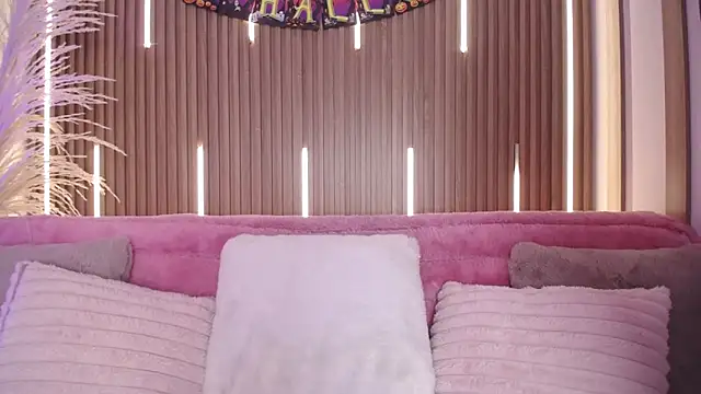 MylaDreams online show from October 18, 2025, 3:42 am