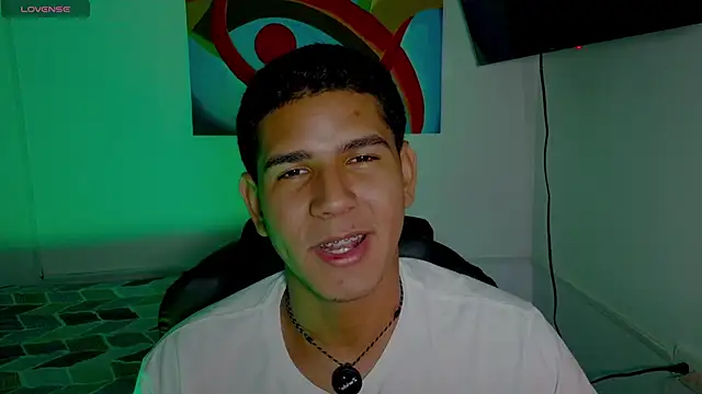 Snapshot of juanacock_1 chatting on April 9, 2026, 2:44 am juanacock 1 online show from April 9, 2026, 2:44 am