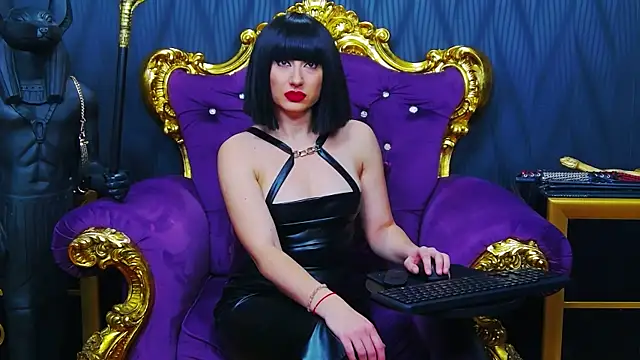 LaraMaeve online show from October 24, 2025, 4:42 am