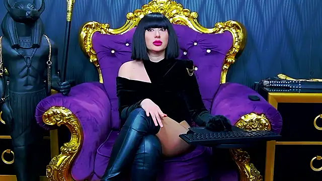 LaraMaeve online show from February 26, 2026, 5:39 am