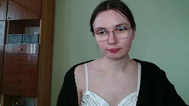 Snapshot of LooveELLYx chatting on February 13, 2025, 2:31 pm LooveELLYx online show from February 13, 2025, 2:31 pm