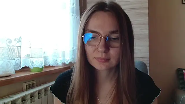 Snapshot of LooveELLYx chatting on November 28, 2025, 7:33 am LooveELLYx online show from November 28, 2025, 7:33 am