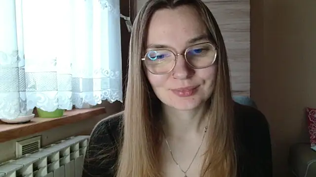 Snapshot of LooveELLYx chatting on December 5, 2025, 7:28 am LooveELLYx online show from December 5, 2025, 7:28 am