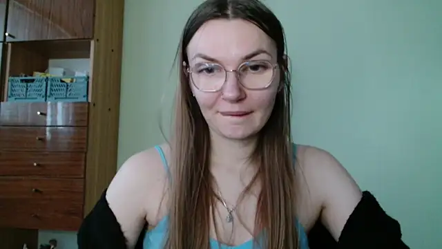 LooveELLYx online show from January 13, 2026, 2:44 pm