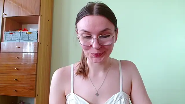 Snapshot of LooveELLYx chatting on April 29, 2026, 1:26 pm LooveELLYx online show from April 29, 2026, 1:26 pm
