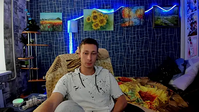 Snapshot of CuteBoy228 chatting on November 18, 2025, 11:03 am CuteBoy228 online show from November 18, 2025, 11:03 am