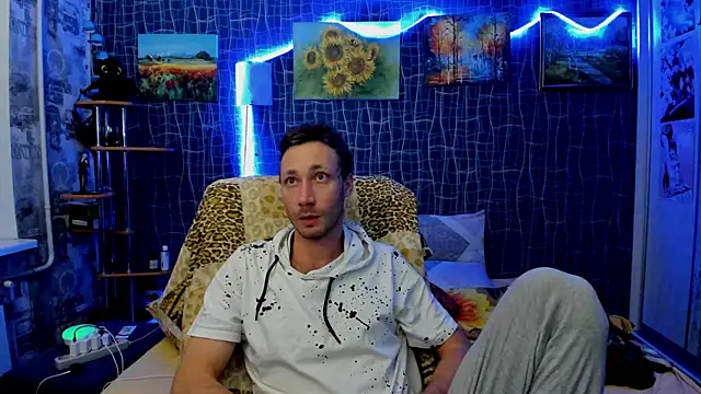 Snapshot of CuteBoy228 chatting on November 28, 2025, 9:28 pm CuteBoy228 online show from November 28, 2025, 9:28 pm