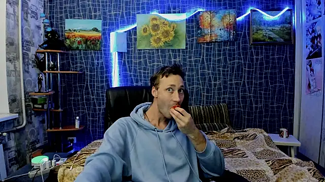 Snapshot of CuteBoy228 chatting on December 13, 2025, 8:25 pm CuteBoy228 online show from December 13, 2025, 8:25 pm