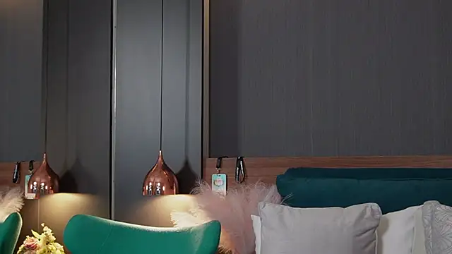 EmilyTrix online show from April 13, 2026, 12:27 am