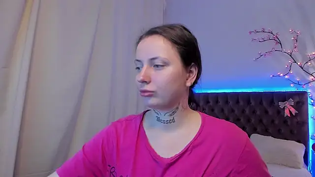 LilaVame online show from November 19, 2025, 8:53 pm