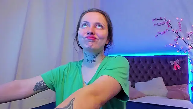 LilaVame online show from November 29, 2025, 1:47 pm