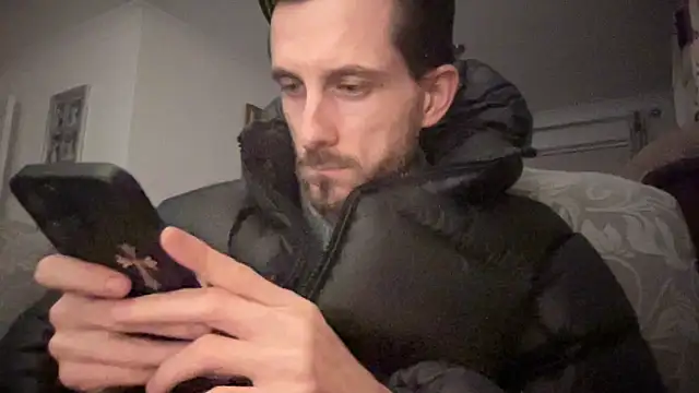 Big8inchUncutCock online show from April 10, 2026, 10:03 pm