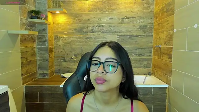 Snapshot of Sky_winter chatting on October 6, 2025, 2:03 pm Sky winter online show from October 6, 2025, 2:03 pm