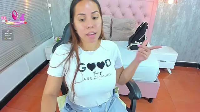 lissa jhonsoon online show from October 14, 2025, 3:40 am