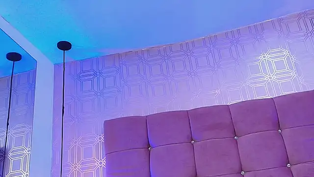 LexieBloom online show from November 14, 2025, 3:49 am