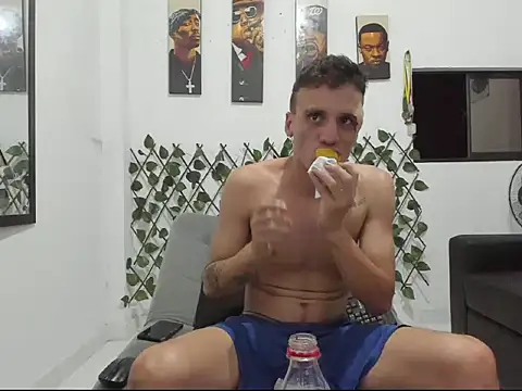 Snapshot of Latins_Boss chatting on March 25, 2026, 1:00 am Latins Boss online show from March 25, 2026, 1:00 am