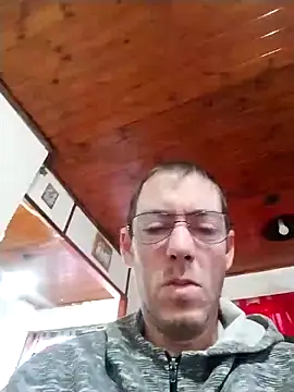 Snapshot of elpolaquin chatting on May 13, 2026, 1:41 pm elpolaquin online show from May 13, 2026, 1:41 pm