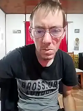 Snapshot of elpolaquin chatting on May 15, 2026, 4:03 pm elpolaquin online show from May 15, 2026, 4:03 pm