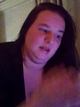 Snapshot of Curvaceouscarla chatting on October 6, 2025, 8:28 pm Curvaceouscarla online show from October 6, 2025, 8:28 pm