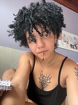 CamillyBlum online show from November 20, 2025, 4:07 pm