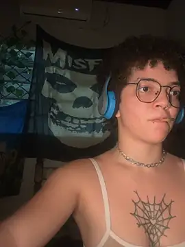 CamillyBlum online show from June 12, 2026, 10:30 pm