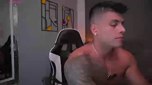 tyler muscle1 online show from April 15, 2026, 4:08 am