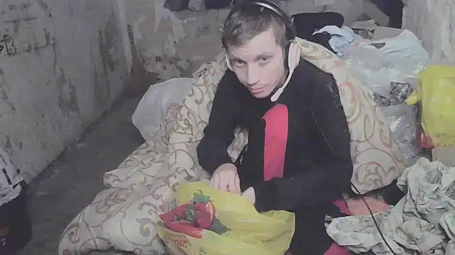 makarov1993 online show from November 11, 2025, 9:59 pm