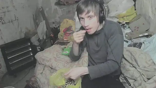 makarov1993 online show from April 14, 2026, 11:05 am