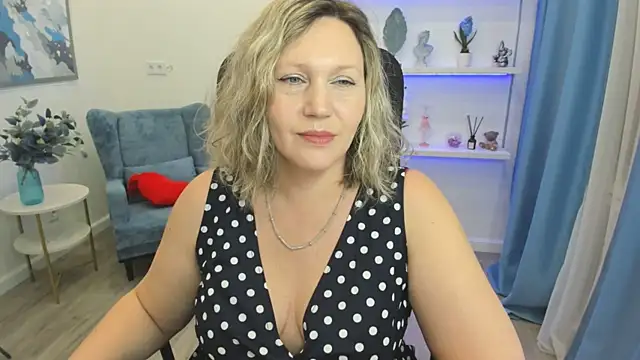 NinaStarle online show from May 9, 2026, 11:37 am