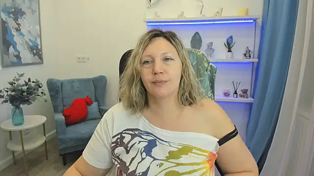 NinaStarle online show from May 10, 2026, 4:39 am