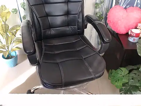 Snapshot of anika_bold chatting on October 31, 2025, 3:40 am anika bold online show from October 31, 2025, 3:40 am