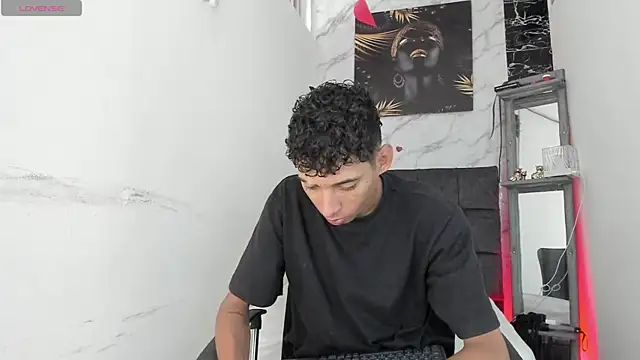 Snapshot of afrodita_n_ares chatting on November 17, 2025, 7:19 pm afrodita n ares online show from November 17, 2025, 7:19 pm