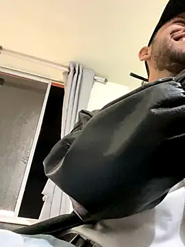 Snapshot of Michaell_Spinelly chatting on September 21, 2025, 3:08 am Michaell Spinelly online show from September 21, 2025, 3:08 am