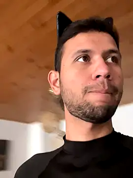 Snapshot of Michaell_Spinelly chatting on October 31, 2025, 8:10 pm Michaell Spinelly online show from October 31, 2025, 8:10 pm