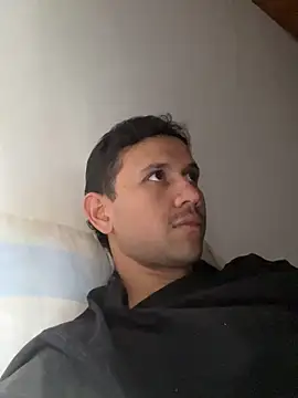 Snapshot of Michaell_Spinelly chatting on November 3, 2025, 8:10 pm Michaell Spinelly online show from November 3, 2025, 8:10 pm