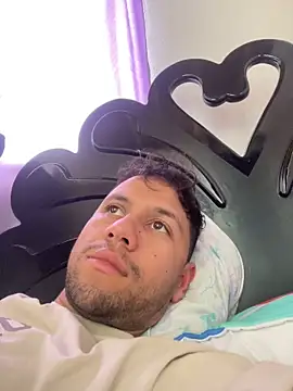 Snapshot of Michaell_Spinelly chatting on November 15, 2025, 8:16 pm Michaell Spinelly online show from November 15, 2025, 8:16 pm