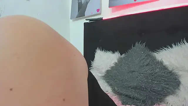 katherine blair online show from April 6, 2026, 12:06 pm