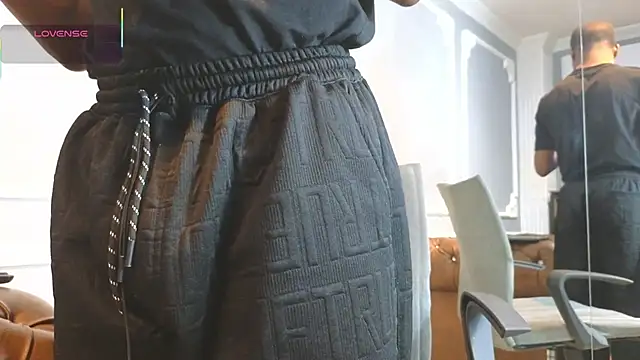 CharlesBrown  online show from December 20, 2025, 2:02 pm