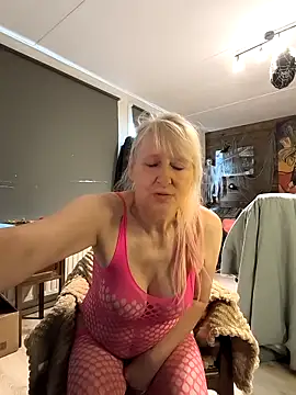 SexyKato001 online show from November 18, 2025, 11:25 am