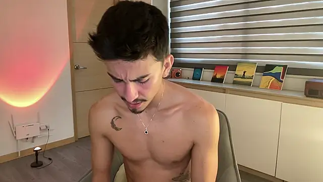 Snapshot of sweettaaron01 chatting on November 12, 2025, 5:13 pm sweettaaron01 online show from November 12, 2025, 5:13 pm