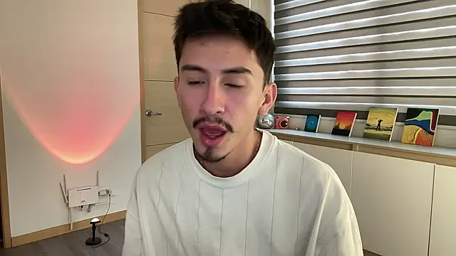 Snapshot of sweettaaron01 chatting on November 14, 2025, 6:06 pm sweettaaron01 online show from November 14, 2025, 6:06 pm