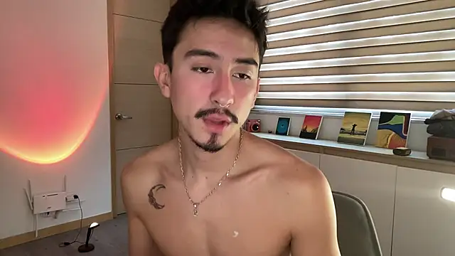 Snapshot of sweettaaron01 chatting on November 26, 2025, 5:25 pm sweettaaron01 online show from November 26, 2025, 5:25 pm