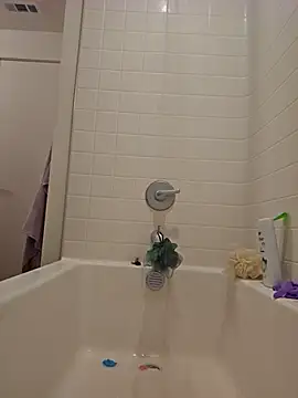 Snapshot of longblacklong chatting on September 15, 2025, 1:00 pm longblacklong online show from September 15, 2025, 1:00 pm