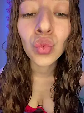 Snapshot of -rosi chatting on April 12, 2026, 9:20 pm -rosi online show from April 12, 2026, 9:20 pm