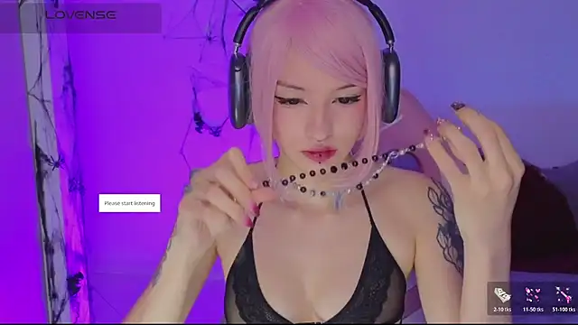 Snapshot of Moonlightt_21 chatting on November 2, 2025, 7:38 pm Moonlightt 21 online show from November 2, 2025, 7:38 pm